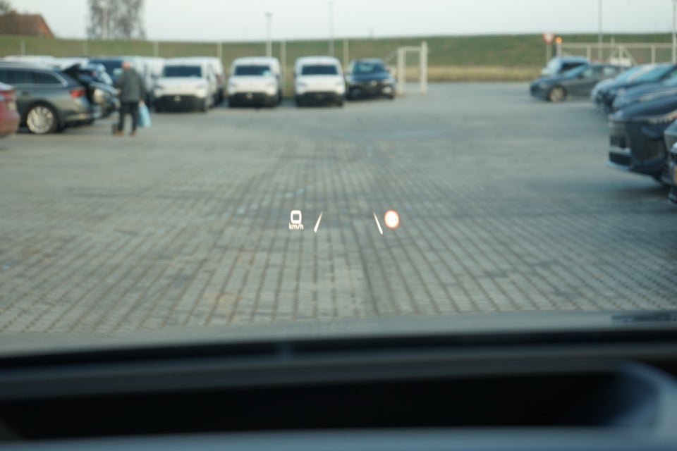 Audi Q4 e-tron 40 S-line 5d