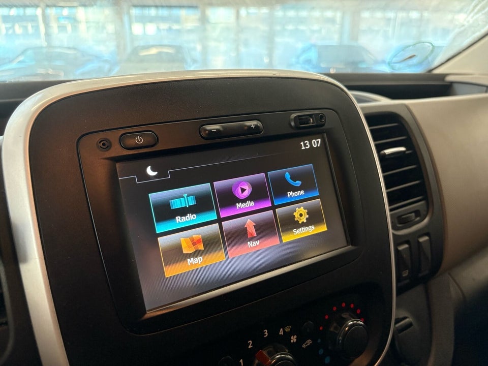 Renault Trafic T29 1,6 dCi 145 L2H1 Mandskabsvogn 6d