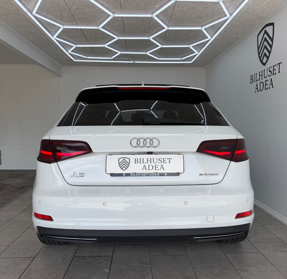 Audi A3 1,4 e-tron S-line Sportback S-tr. 5d