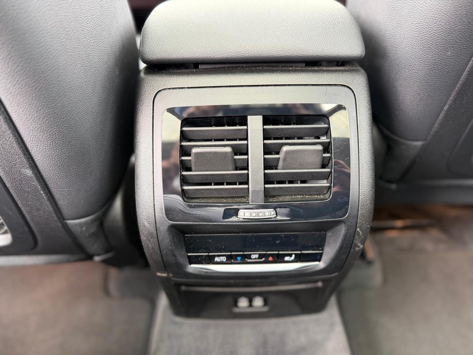 BMW iX3 Charged 5d