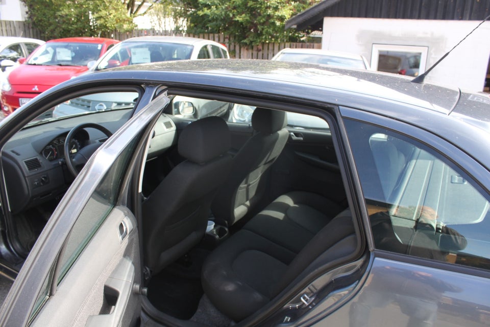 Skoda Fabia 1,4 16V 75 Ambiente Combi 5d