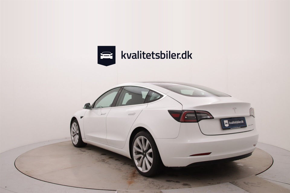 Tesla Model 3 Long Range AWD 4d