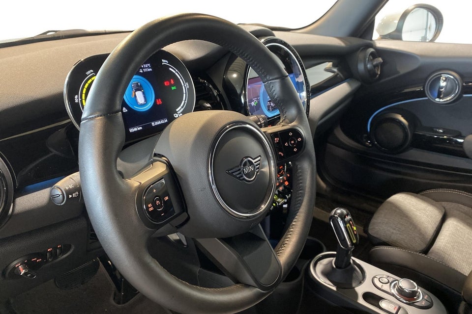 MINI Cooper SE Classic Trim 3d