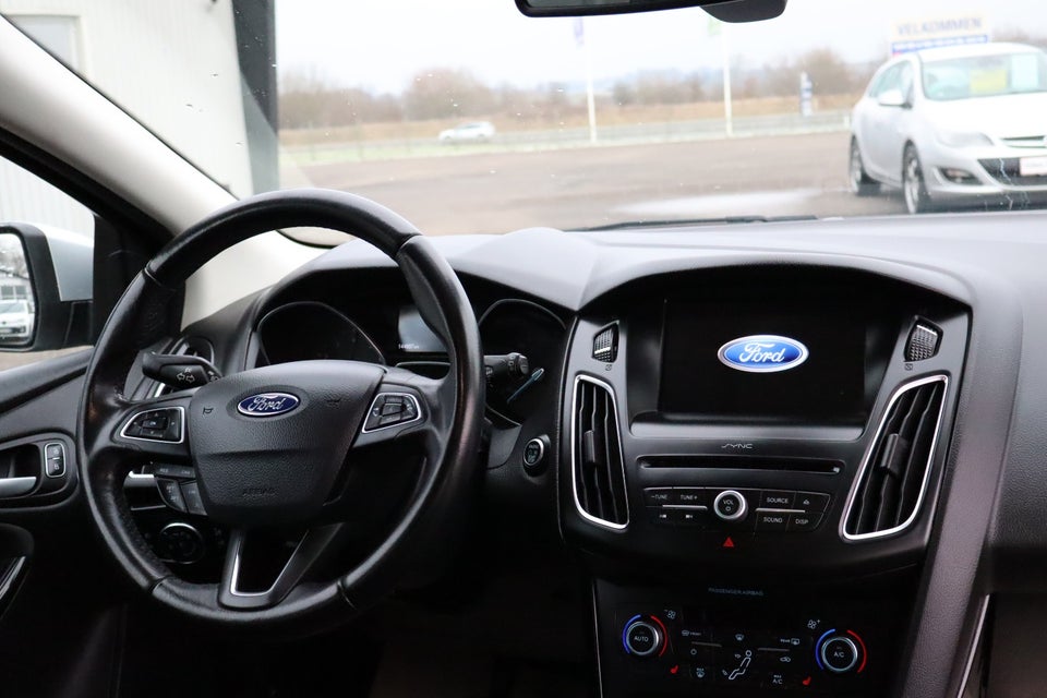 Ford Focus 1,0 EcoBoost Titanium Business stc. 5d