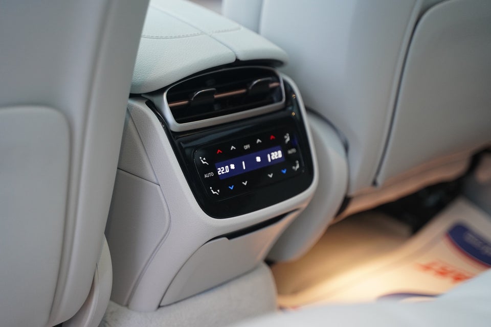 Mercedes EQE500 4Matic 4d