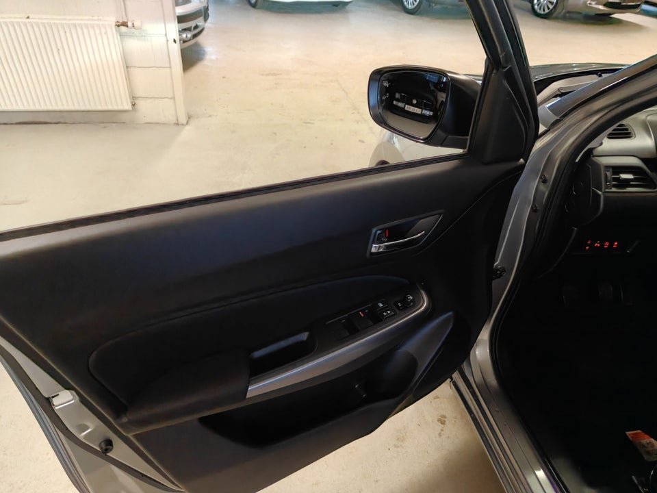 Suzuki Swift 1,2 mHybrid Exclusive 5d