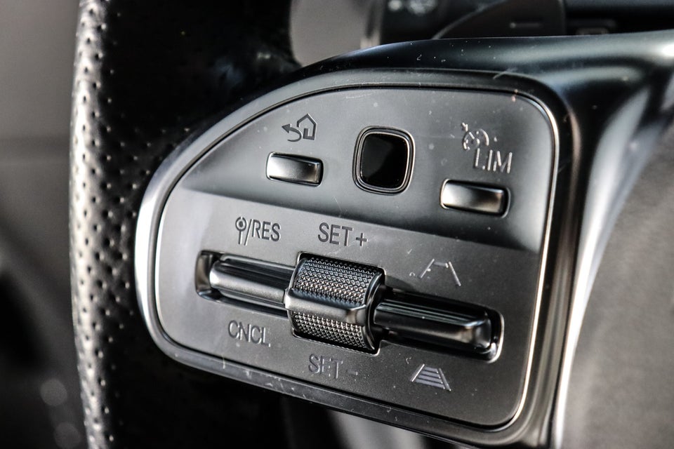 Mercedes EQA350 AMG Line 4Matic 5d