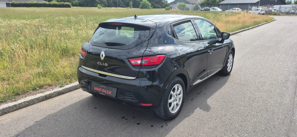 Renault Clio IV 1,2 16V Expression 5d