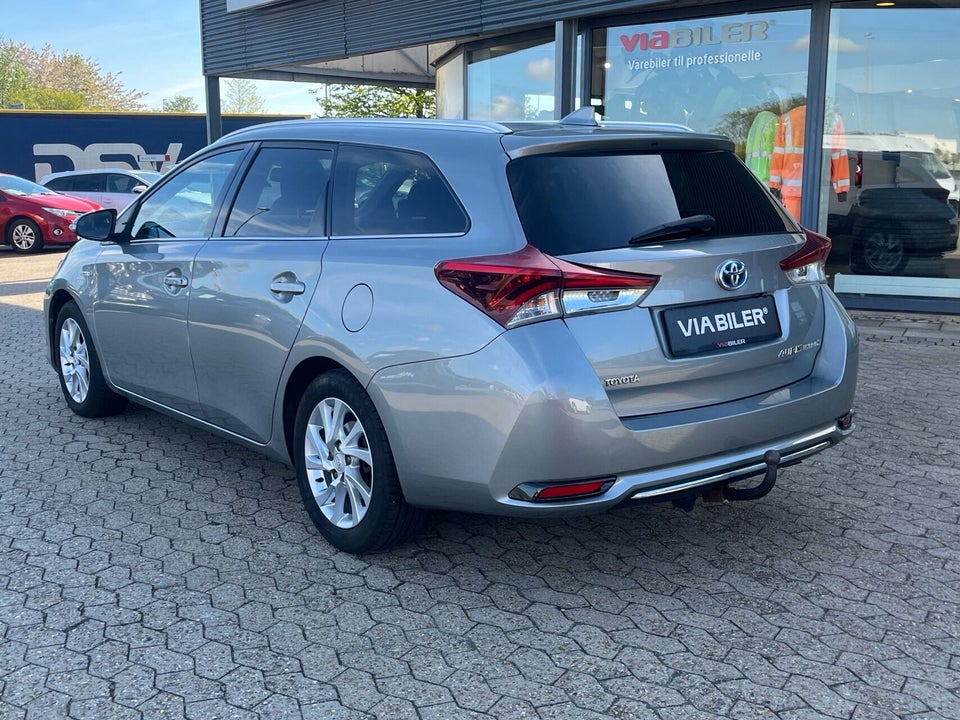 Toyota Auris 1,8 Hybrid H2 Comfort Touring Sports CVT 5d