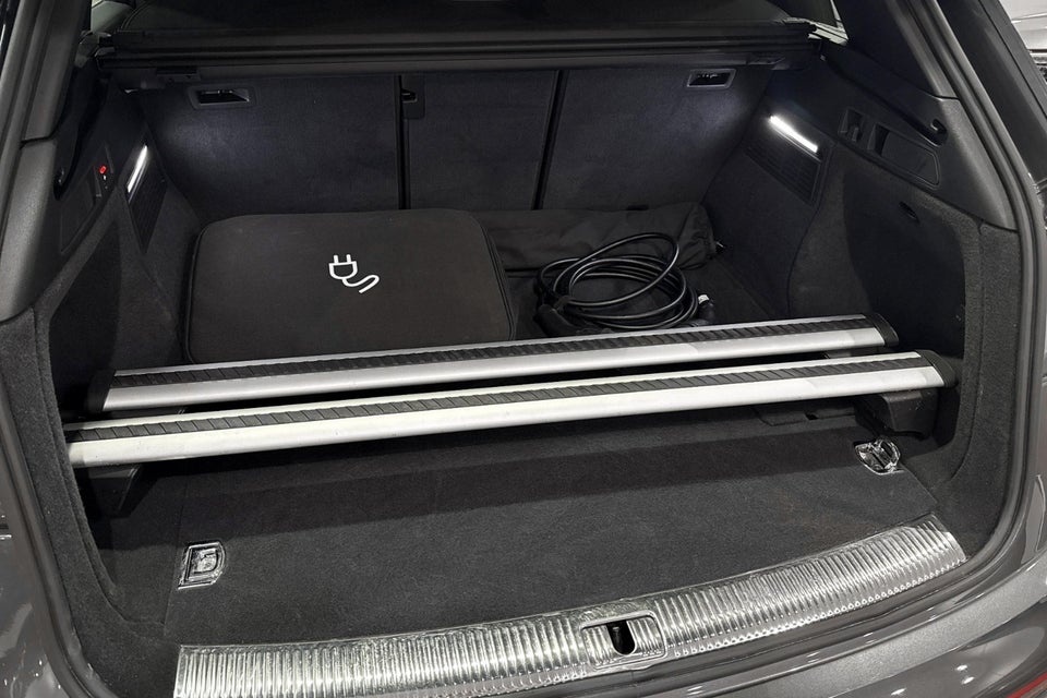 Audi Q5 55 TFSi e S-line quattro S-tr. 5d