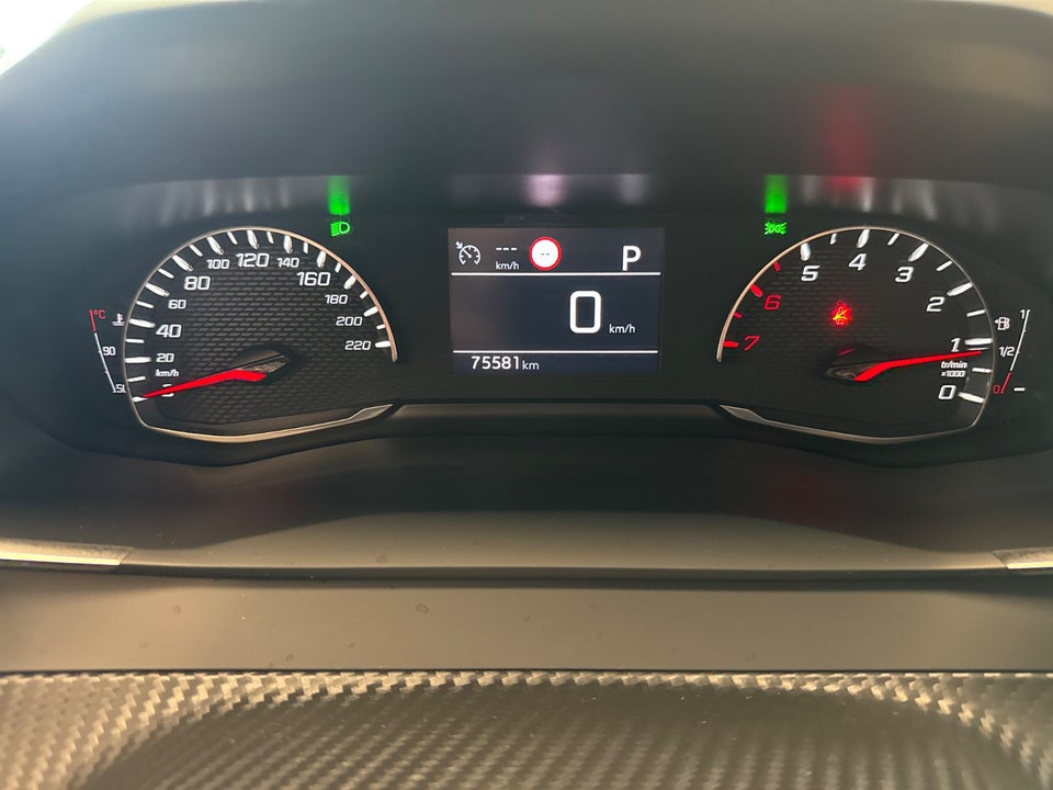 Peugeot 208 1,2 PureTech 100 Allure EAT8 5d