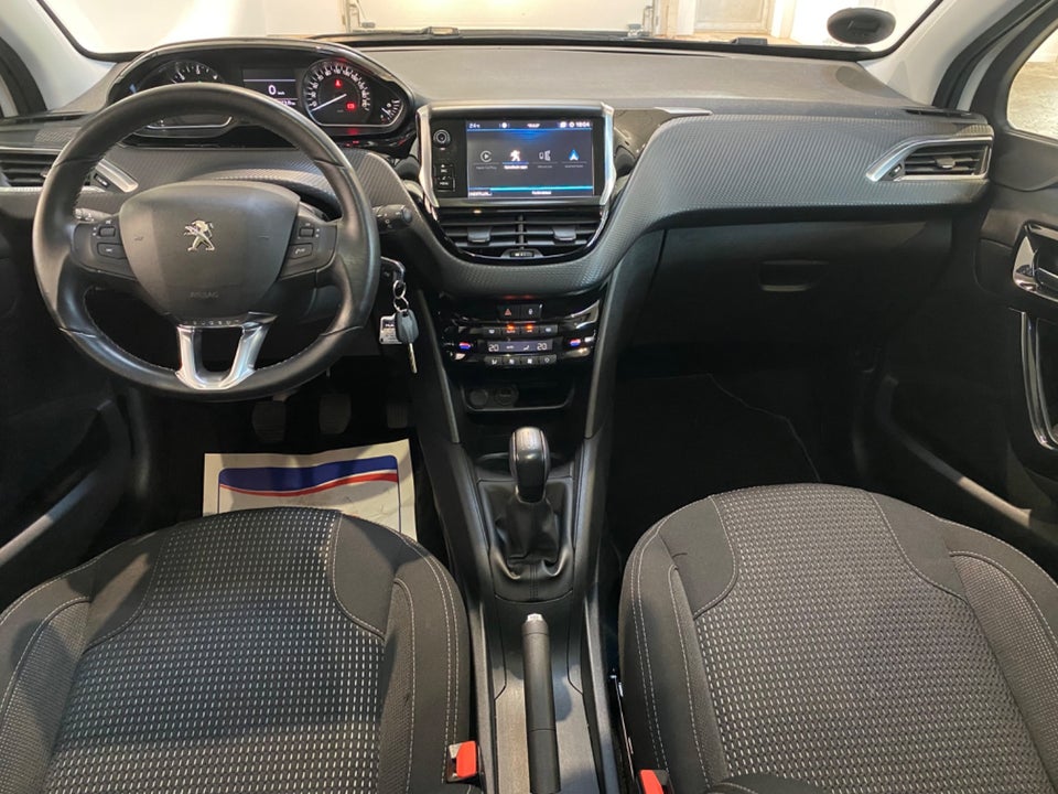 Peugeot 208 1,5 BlueHDi 100 Prestige Sky 5d