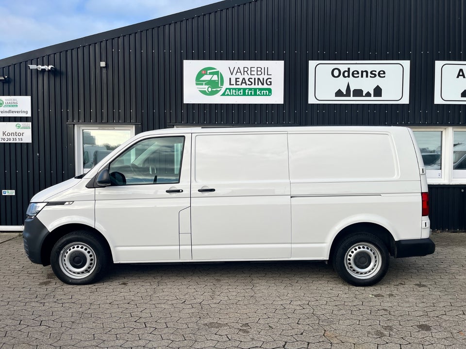 VW Transporter 2,0 TDi 110 Kassevogn lang