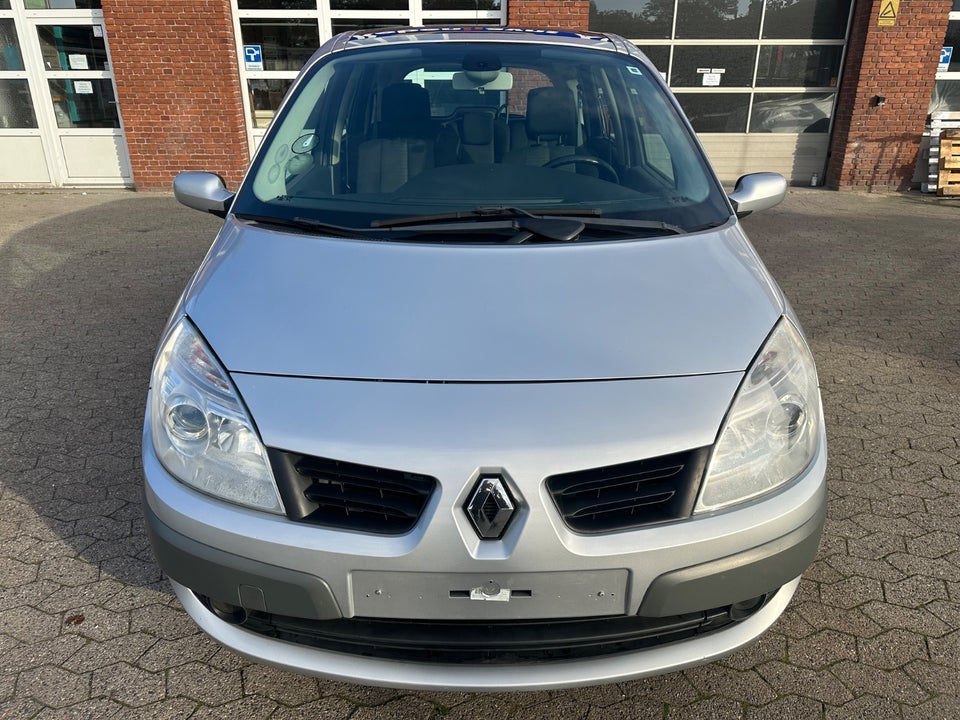 Renault Grand Scenic II 1,6 Authentique Comfort 5d