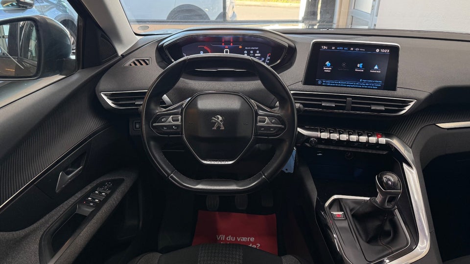 Peugeot 3008 1,2 e-THP 130 Allure 5d