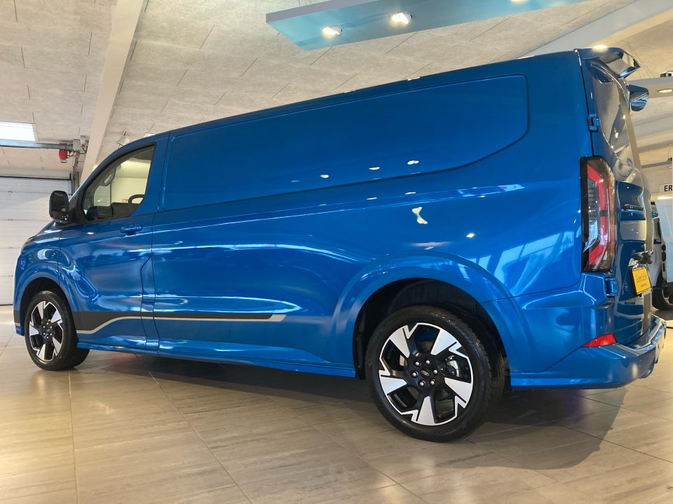 Ford E-Transit Custom 340L 64 Sport