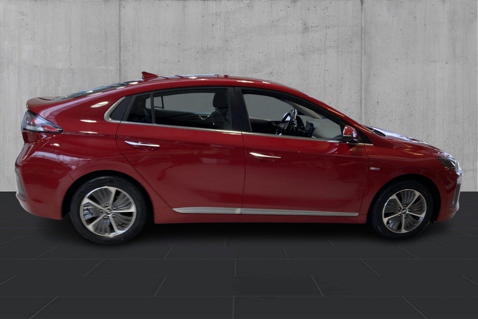 Hyundai Ioniq 1,6 PHEV Premium DCT 5d