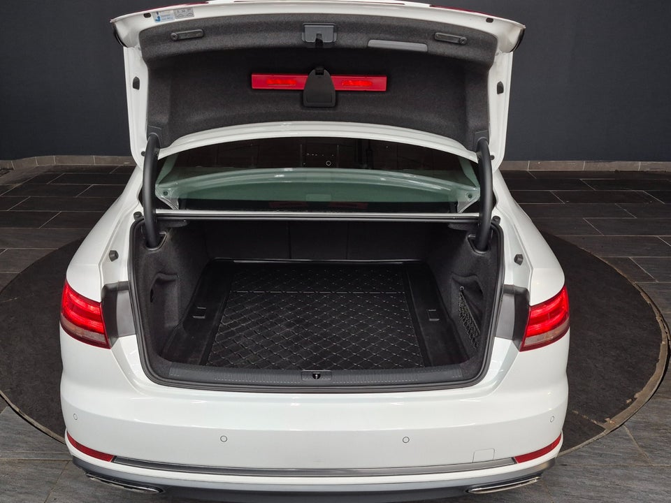 Audi A4 40 TFSi Sport S-tr. 4d