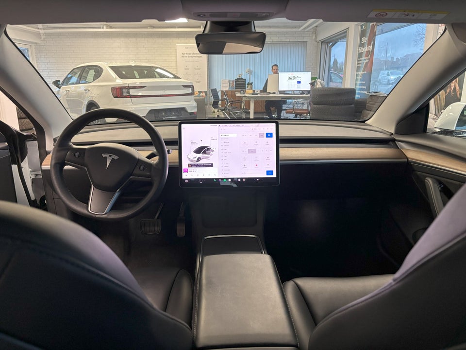 Tesla Model 3 Long Range AWD 4d