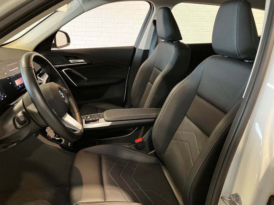 BMW iX1 eDrive20 X-Line 5d