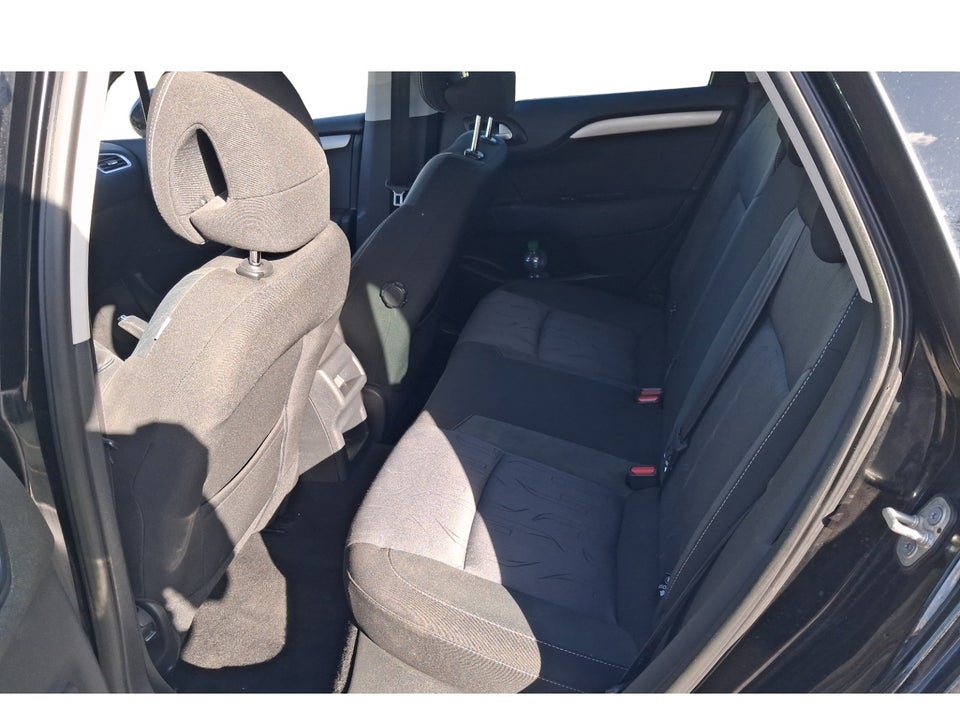 Citroën C4 1,6 e-HDi 115 Seduction 5d