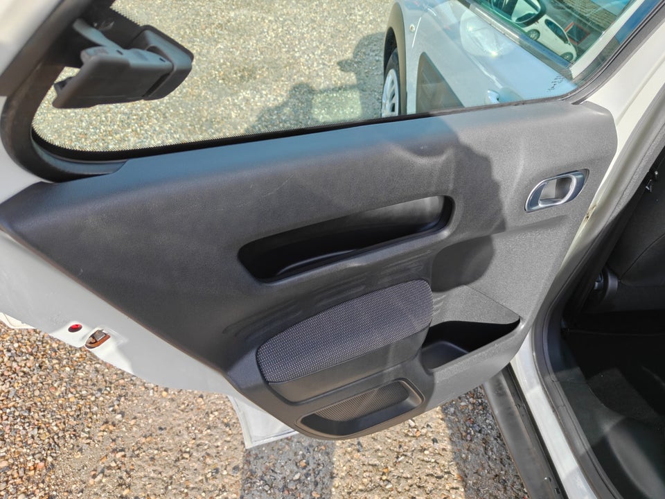 Citroën C4 Cactus 1,6 BlueHDi 100 Feel 5d