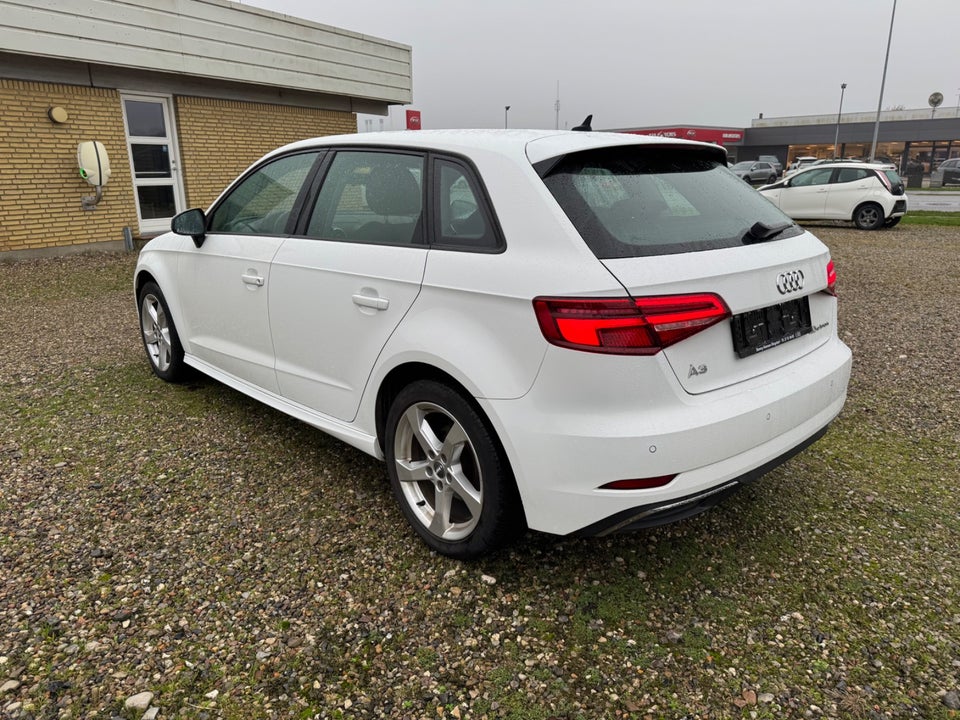 Audi A3 1,4 e-tron Sportback S-tr. 5d