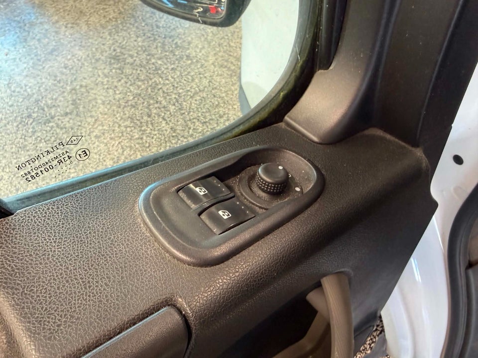 Nissan NV400 2,3 dCi 110 L1H1 Comfort Van