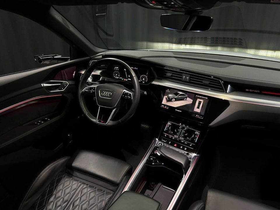 Audi e-tron 55 S-line Sportback quattro 5d