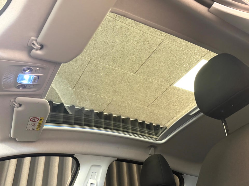 Peugeot 208 1,6 BlueHDi 100 Allure Sky 5d