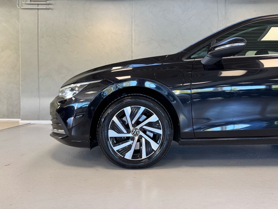 VW Golf VIII 1,4 eHybrid DSG 5d