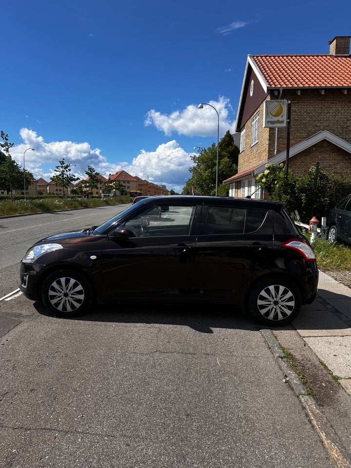 Suzuki Swift 1,2 Dualjet Style 5d
