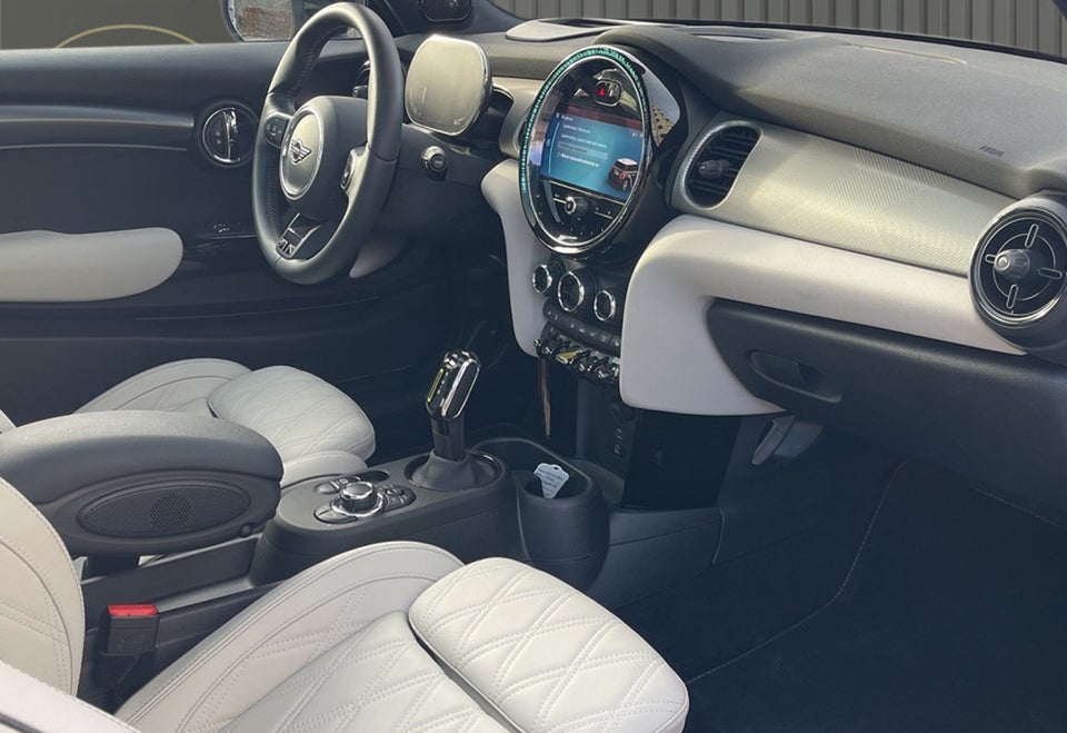 MINI Cooper SE Maximise 3d