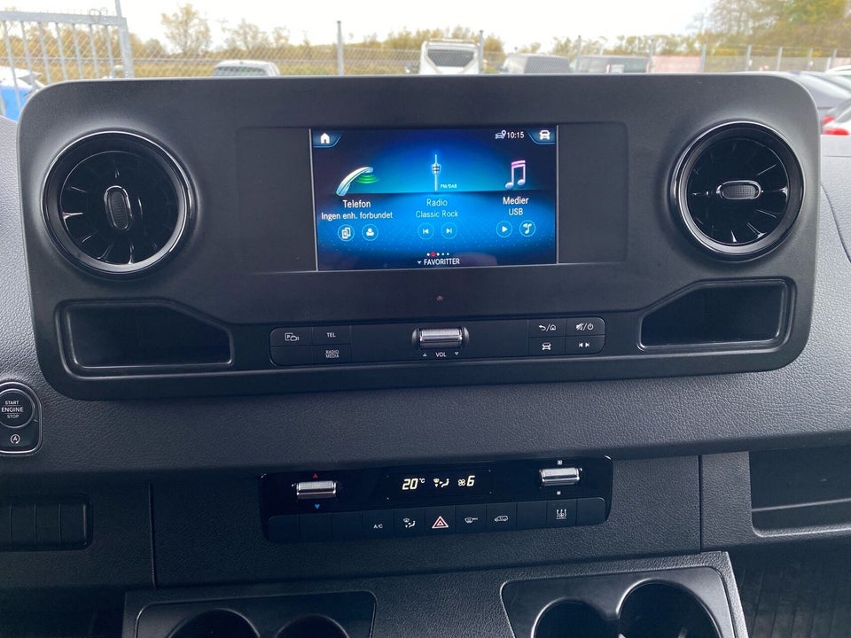 Mercedes Sprinter 319 2,0 CDi A2 Chassis SELECT aut. RWD 2d