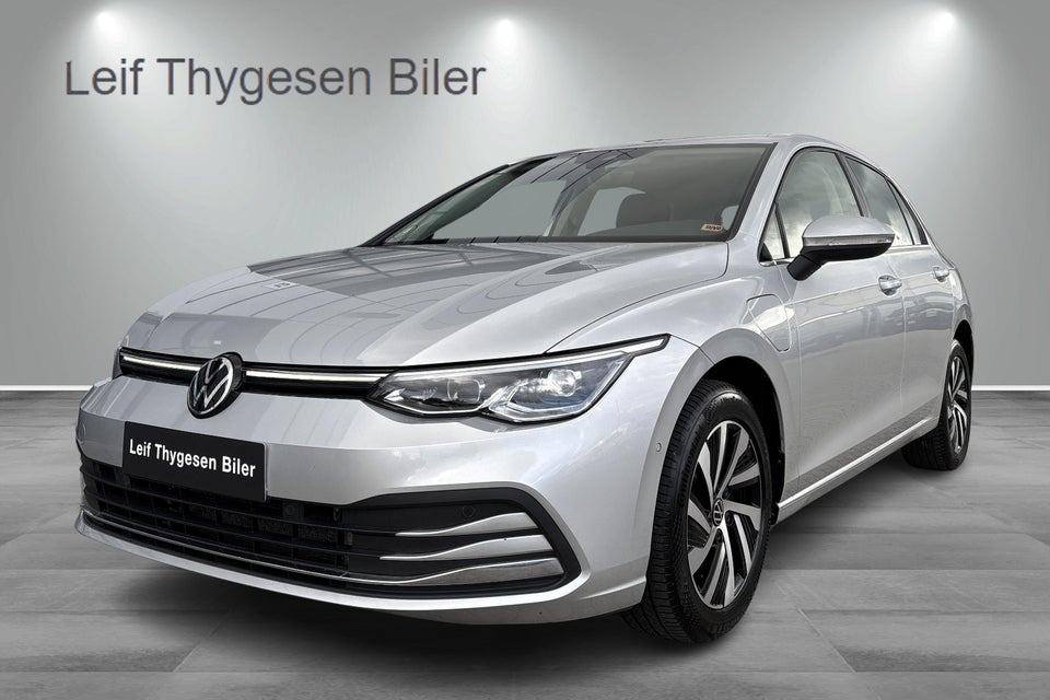 VW Golf VIII 1,4 eHybrid DSG 5d