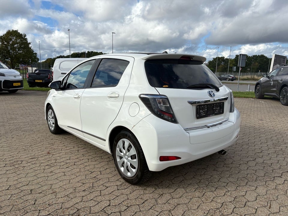 Toyota Yaris 1,5 Hybrid H3 Touch CVT 5d