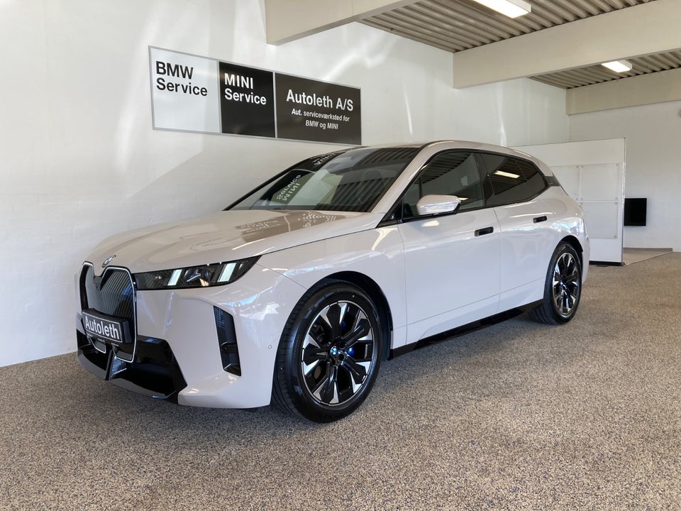 BMW iX xDrive45 M-Sport 5d