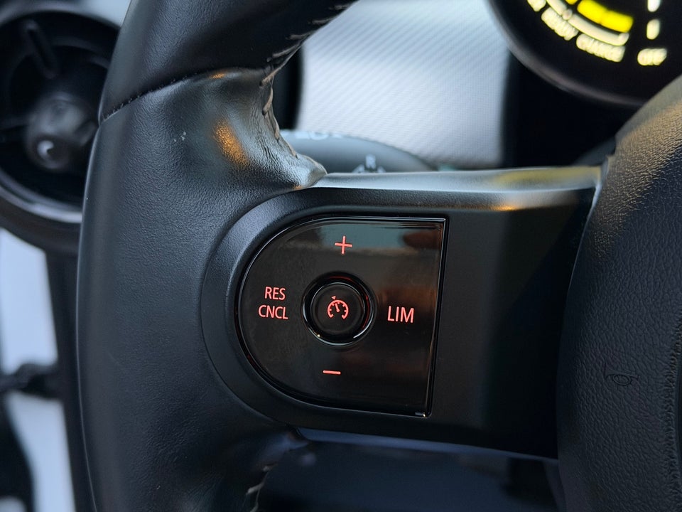 MINI Cooper SE Maximise 3d