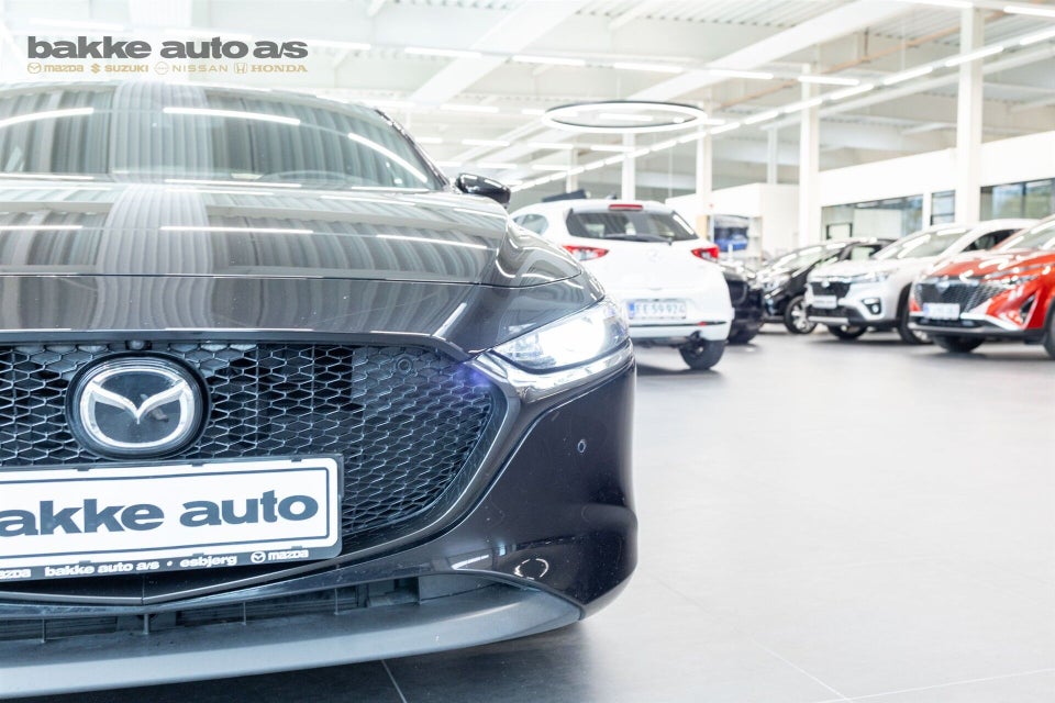 Mazda 3 2,0 e-SkyActiv-G 150 Cosmo Tech aut. 5d