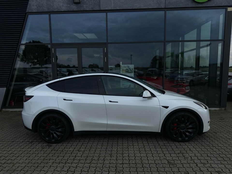 Tesla Model Y Performance AWD 5d