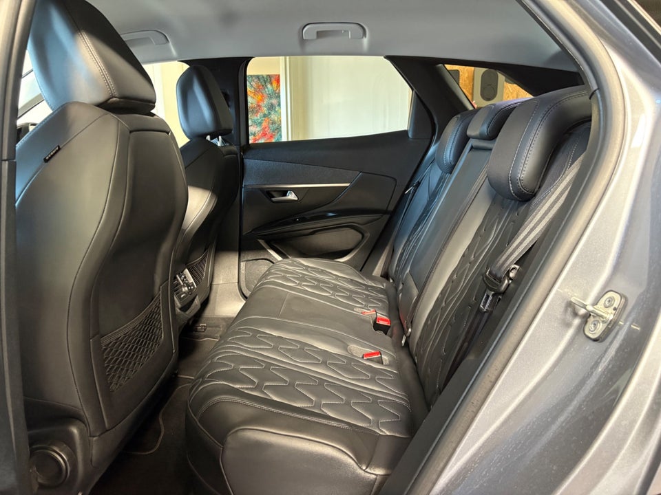 Peugeot 3008 1,6 Hybrid Selection Sport EAT8 5d