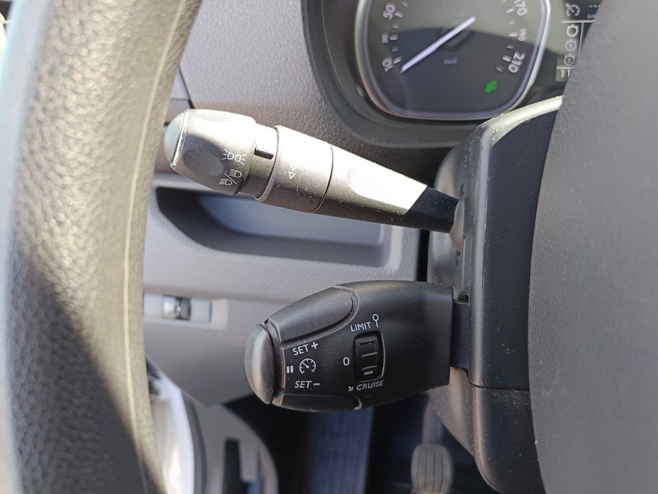 Toyota ProAce 1,6 D 115 Medium Comfort 5d