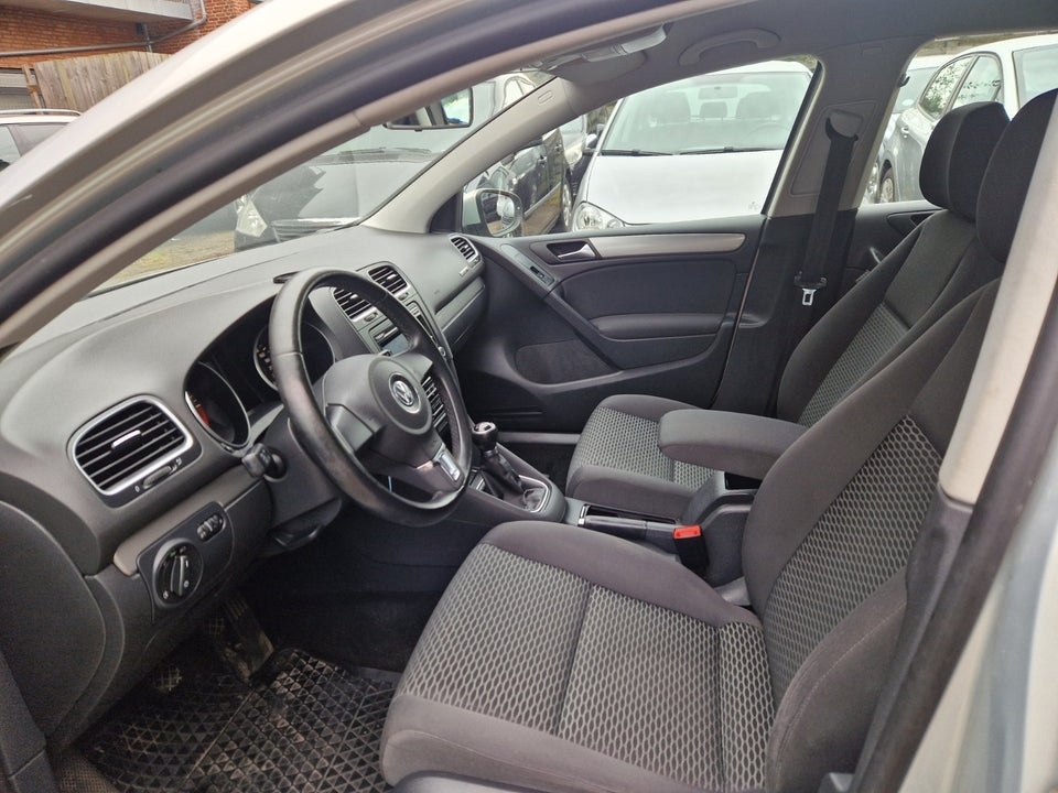 VW Golf VI 1,6 TDi 90 Trendline 5d