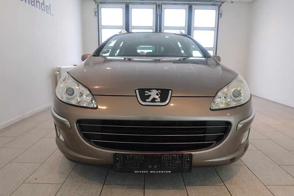 Peugeot 407 2,2 Perfection SW 5d