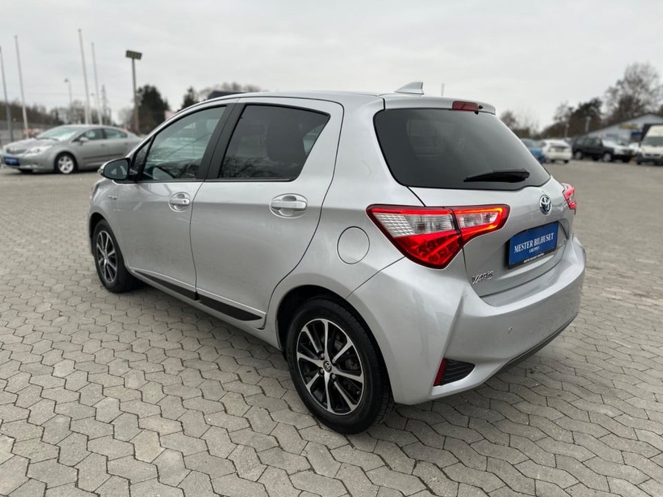 Toyota Yaris 1,5 Hybrid H3 Design e-CVT 5d