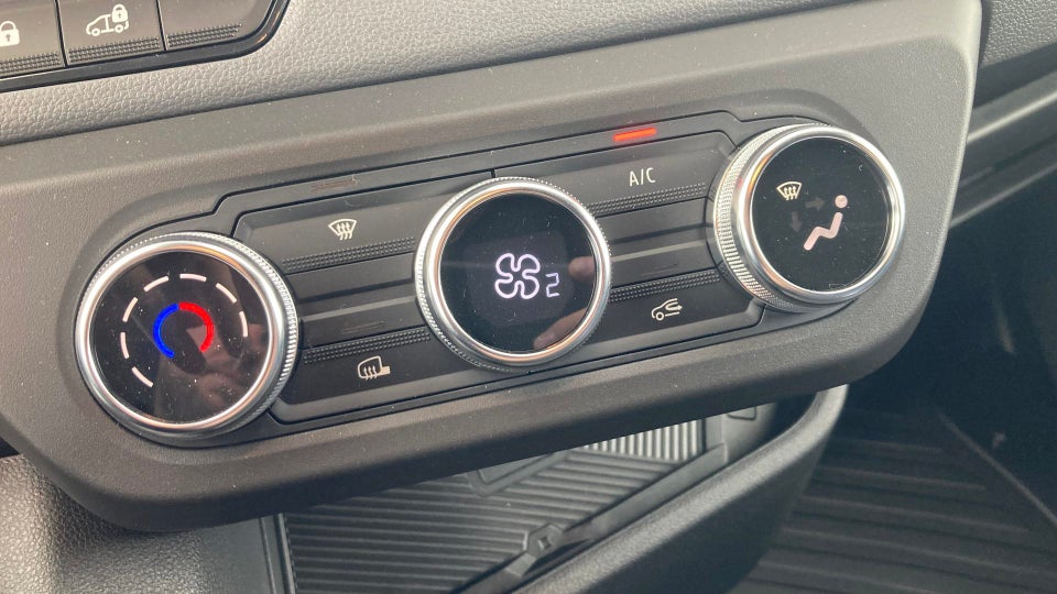 Renault Master V T35 2,0 dCi 150 L2H2 Kassevogn Tekno