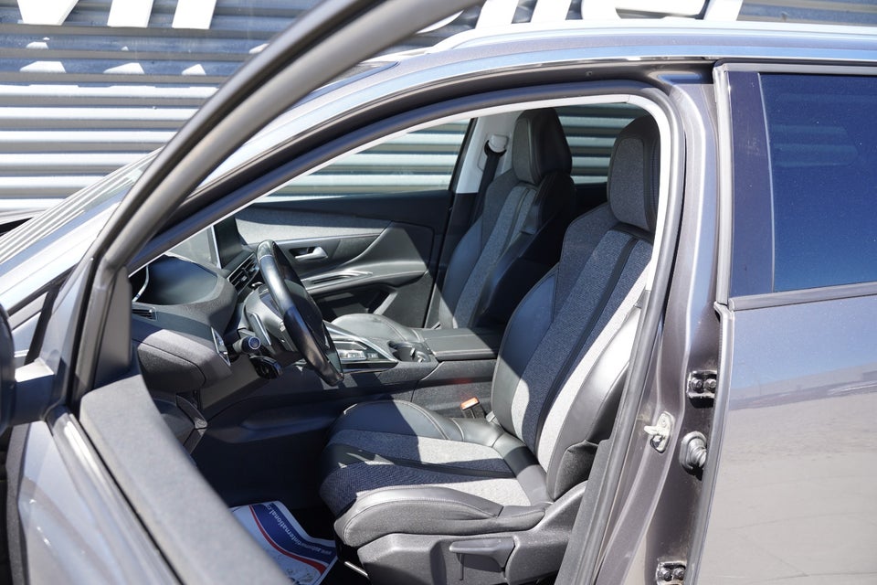 Peugeot 5008 1,6 BlueHDi 120 Allure EAT6 7prs 5d