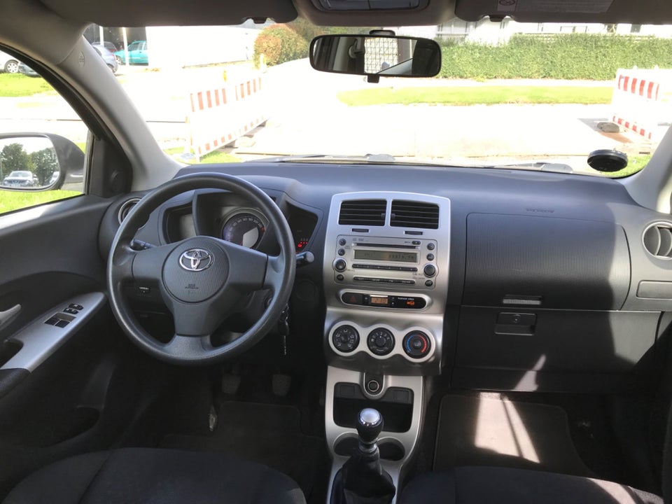 Toyota Urban Cruiser 1,3 VVT-i T2 5d