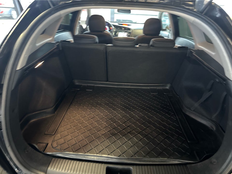 Kia Ceed 1,6 CRDi 136 Attraction SW 5d