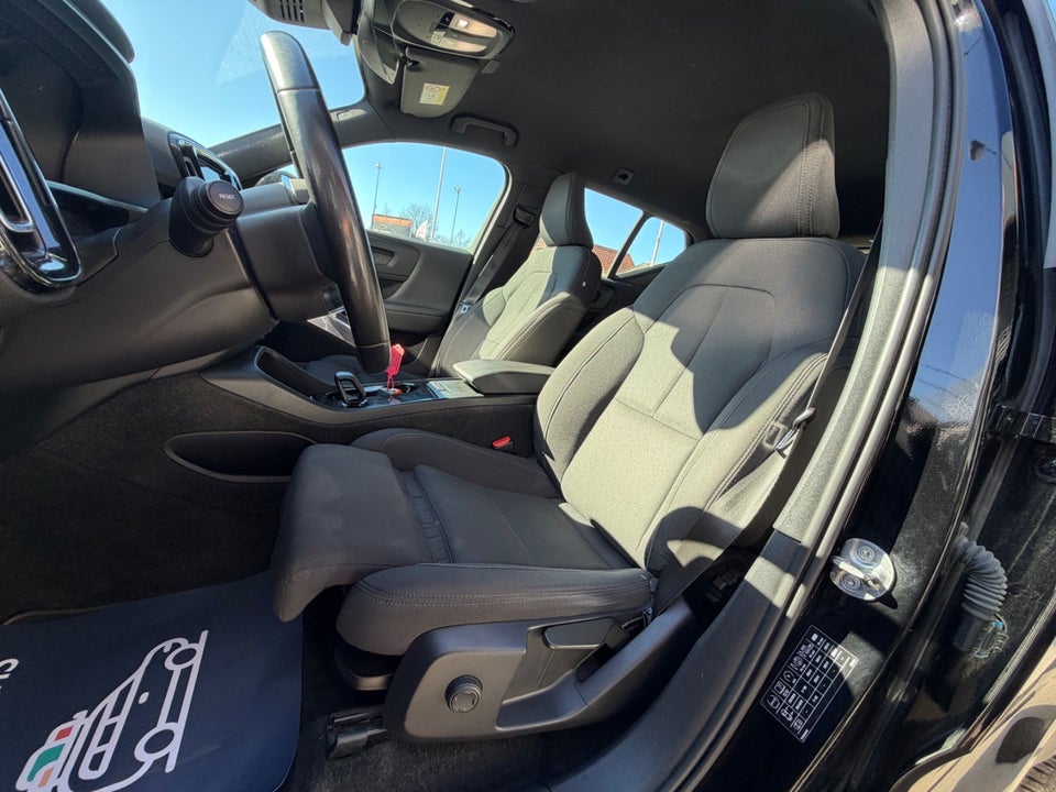 Volvo XC40 ReCharge Core 5d